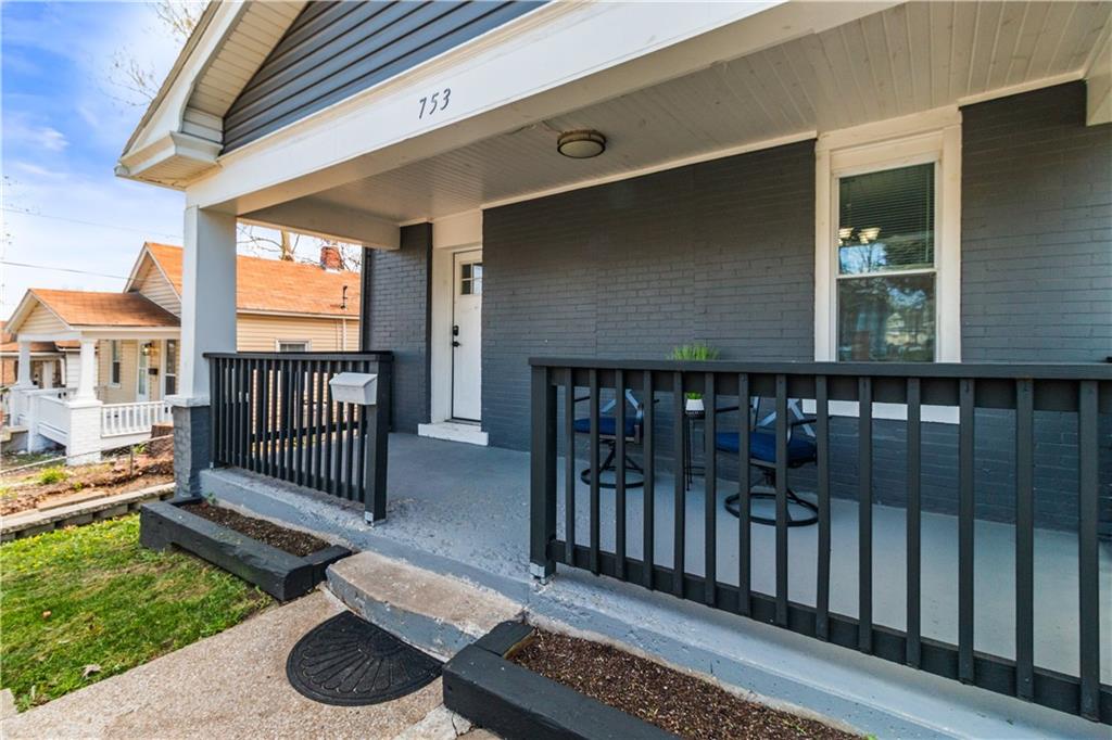 Listing Photo MLS #HMS2611803