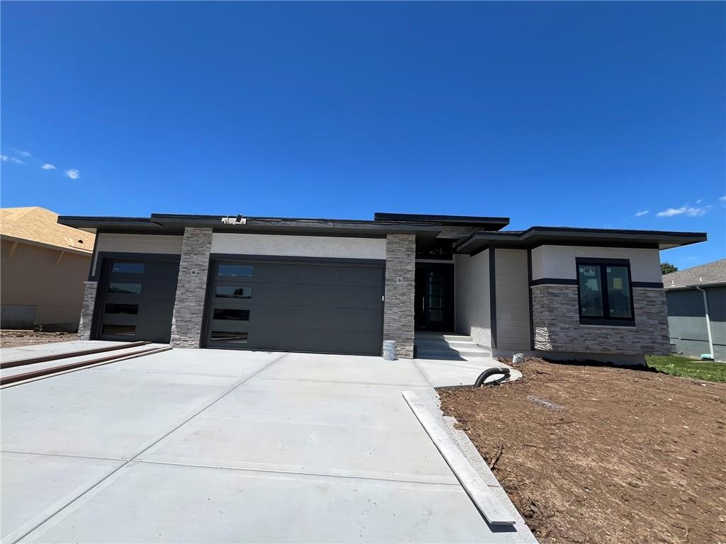 Listing Photo MLS #HMS2612077