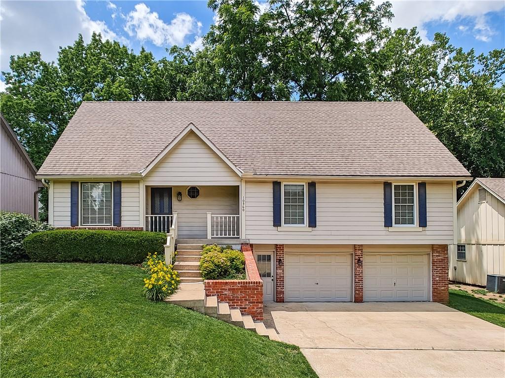 Listing Photo MLS #HMS2612411