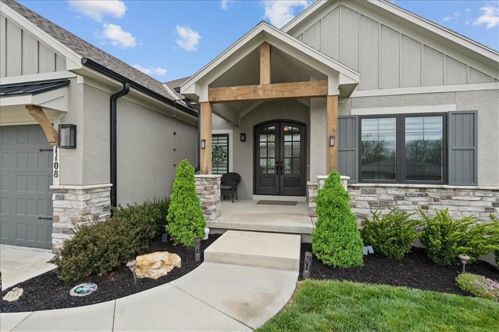 Listing Photo MLS #HMS2613172