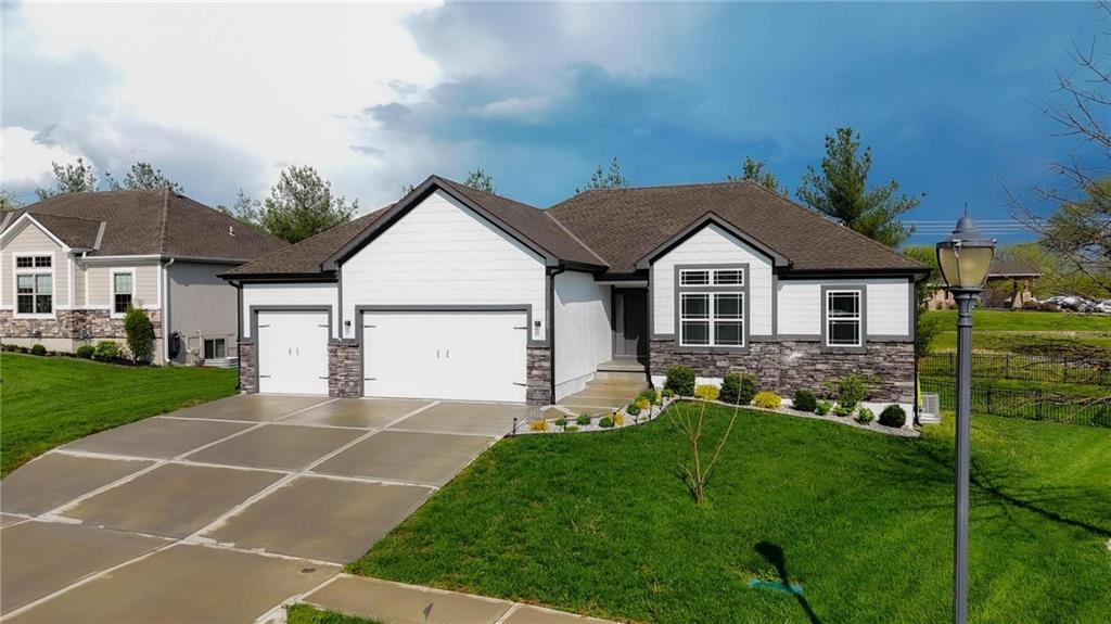 Listing Photo MLS #HMS2613314