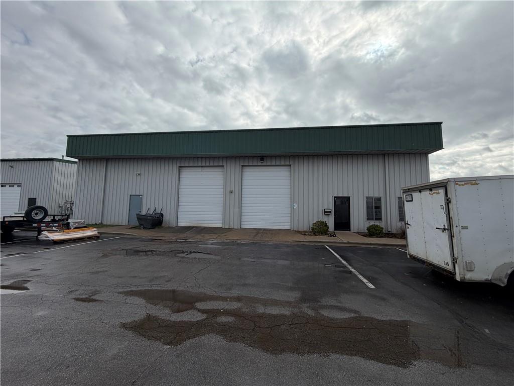 Listing Photo MLS #HMS2613967