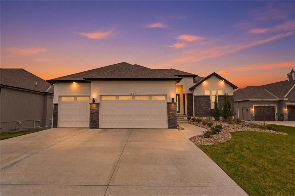 Listing Photo MLS #HMS2614001