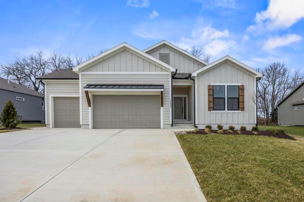 Listing Photo MLS #HMS2614090