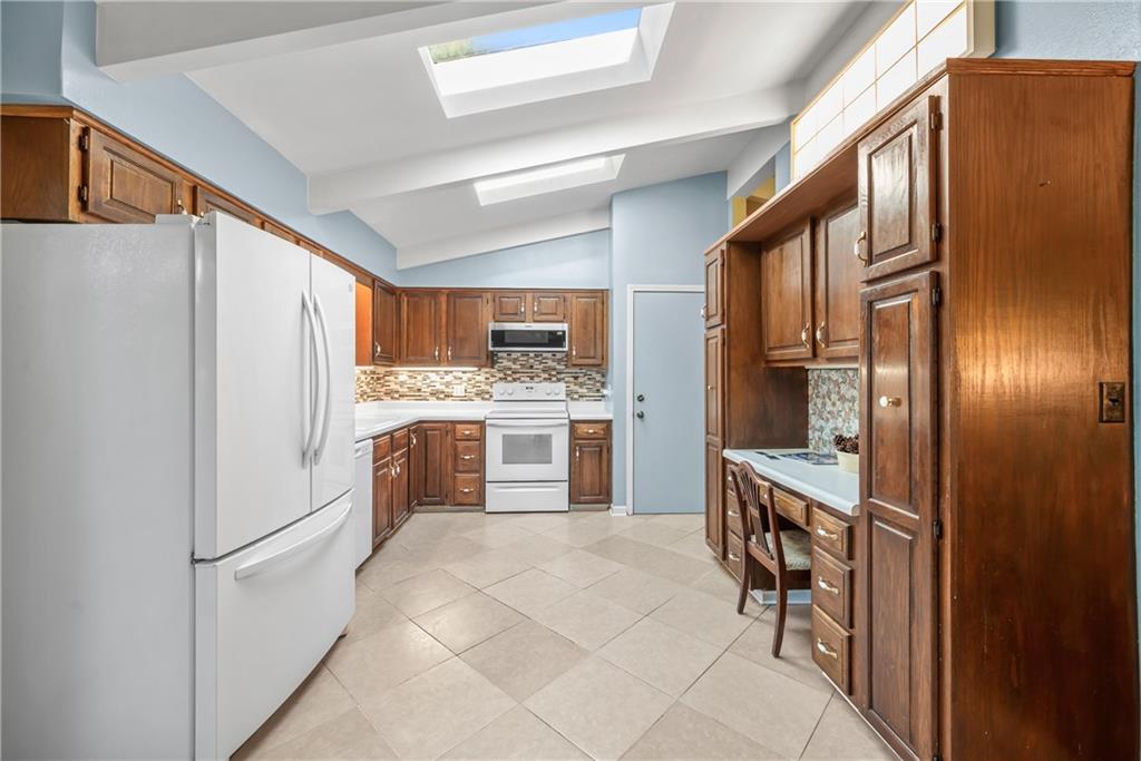 Listing Photo MLS #HMS2614775