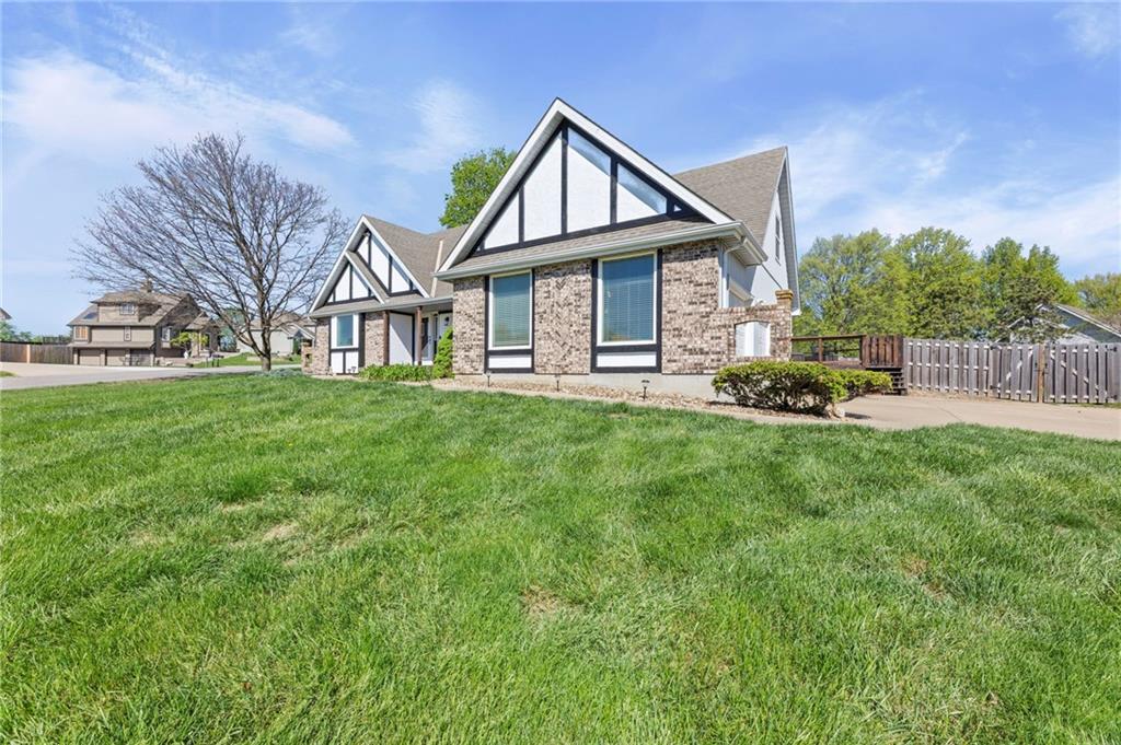 Listing Photo MLS #HMS2614807