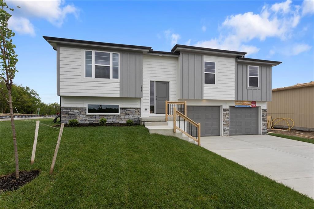 Listing Photo MLS #HMS2616065