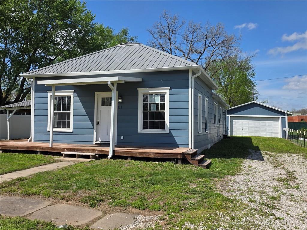 Listing Photo MLS #HMS2616176