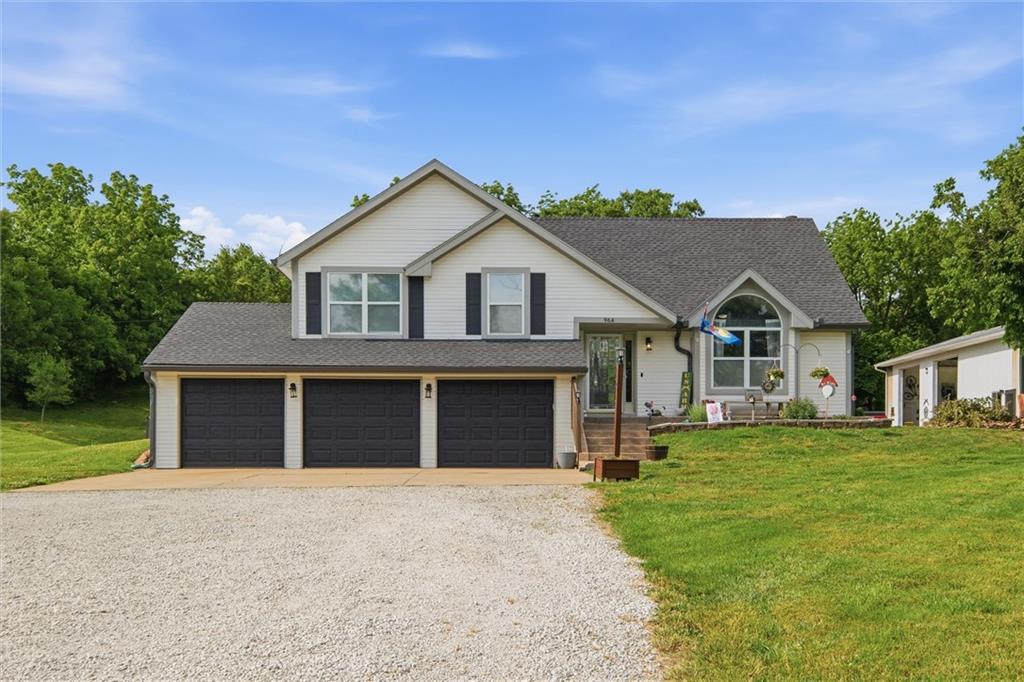 Listing Photo MLS #HMS2616277