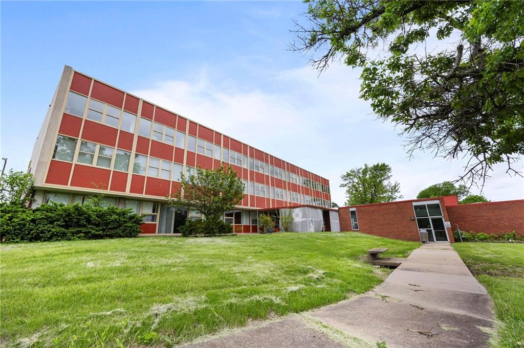 Listing Photo MLS #HMS2616431