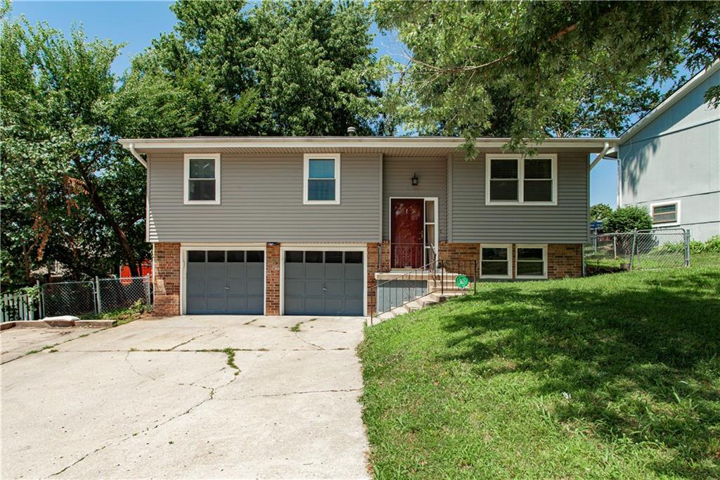Listing Photo MLS #HMS2618304