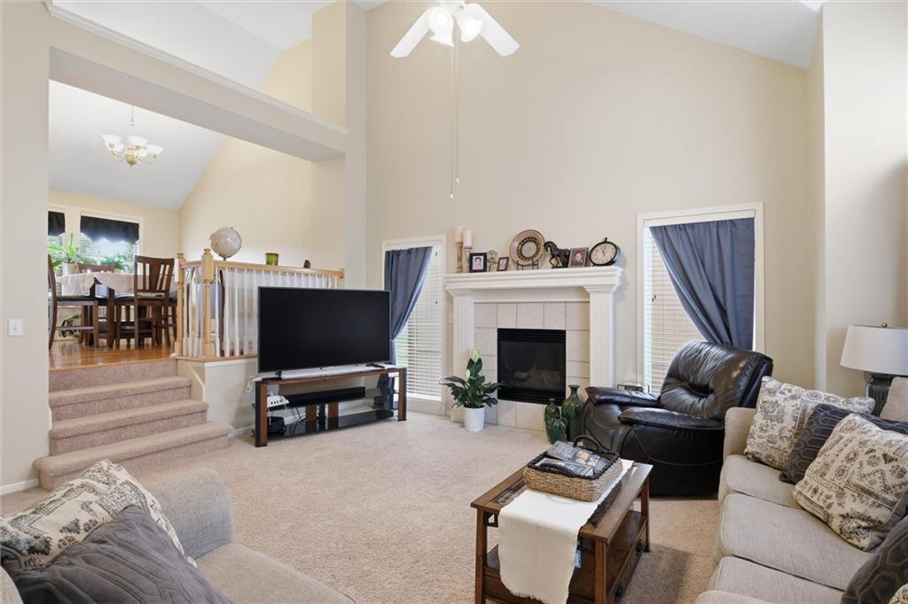 Listing Photo MLS #HMS2621716