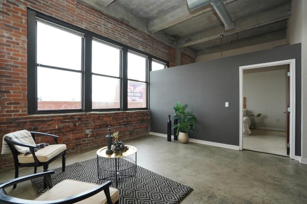 Listing Photo MLS #HMS2623121