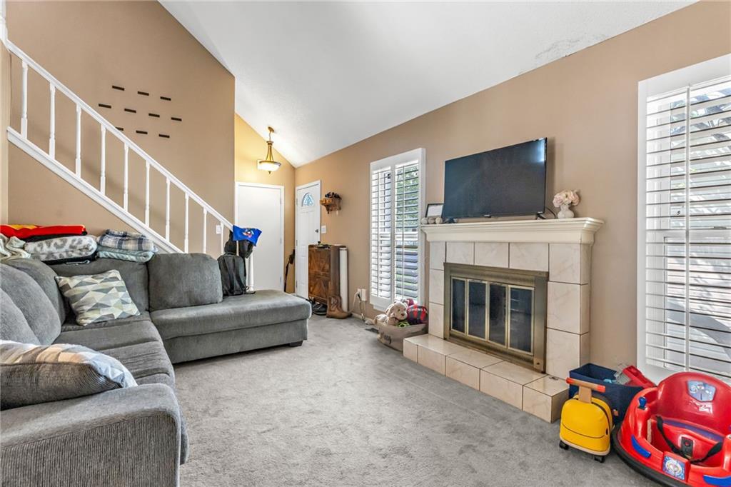Listing Photo MLS #HMS2625063