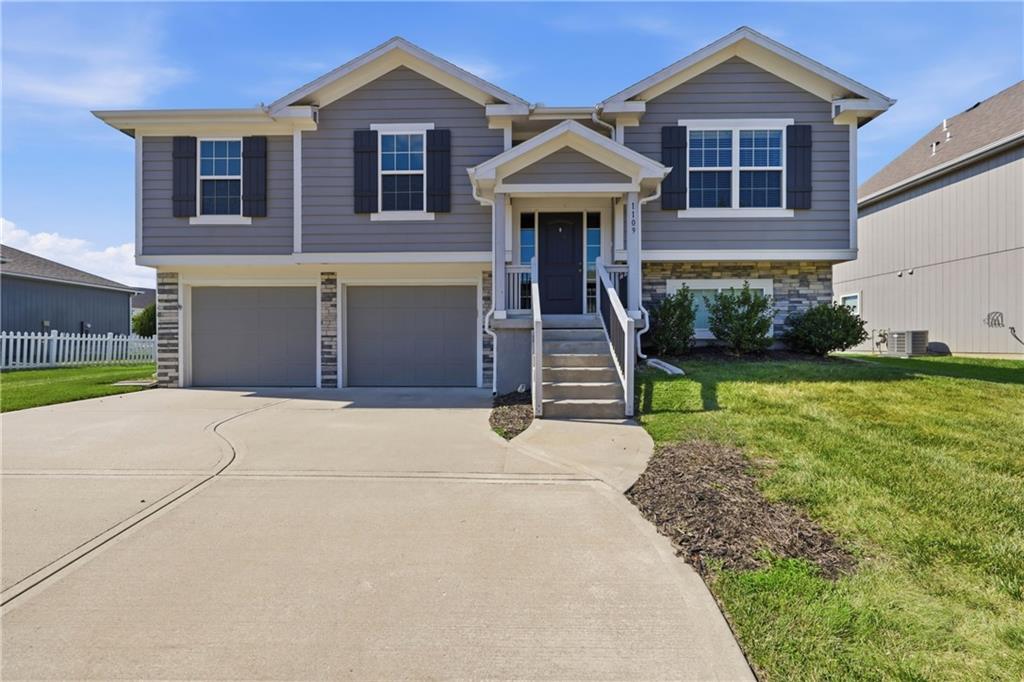 Listing Photo MLS #HMS2626729