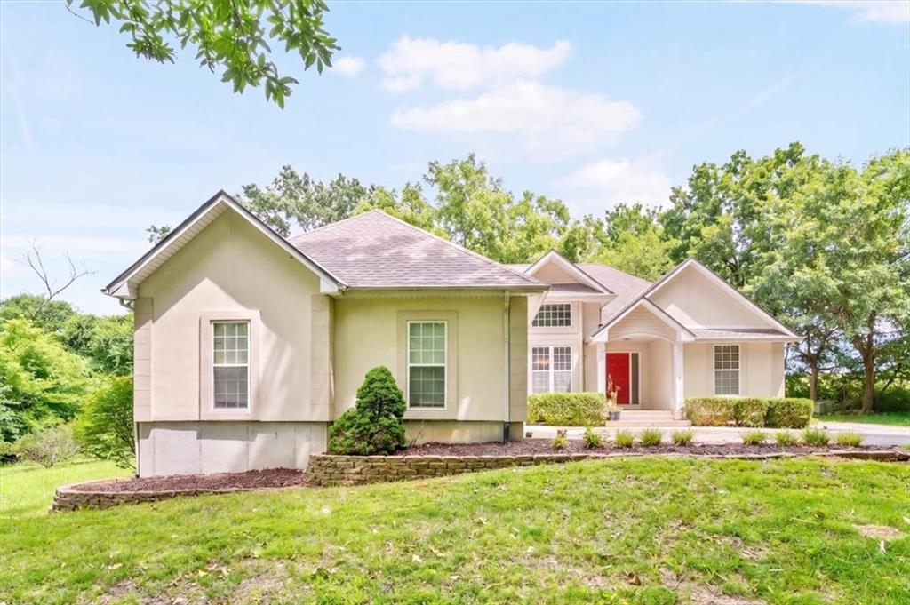 Listing Photo MLS #HMS2627710