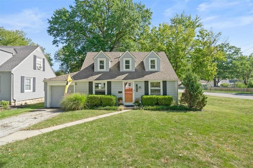 Listing Photo MLS #HMS2627821