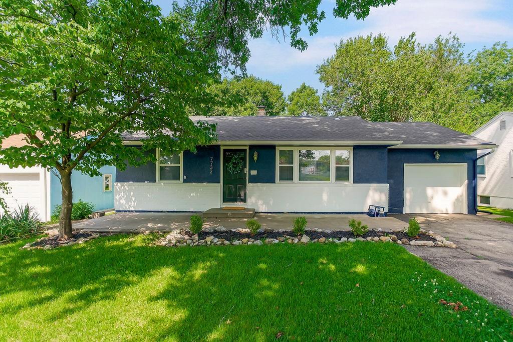 Listing Photo MLS #HMS2628326