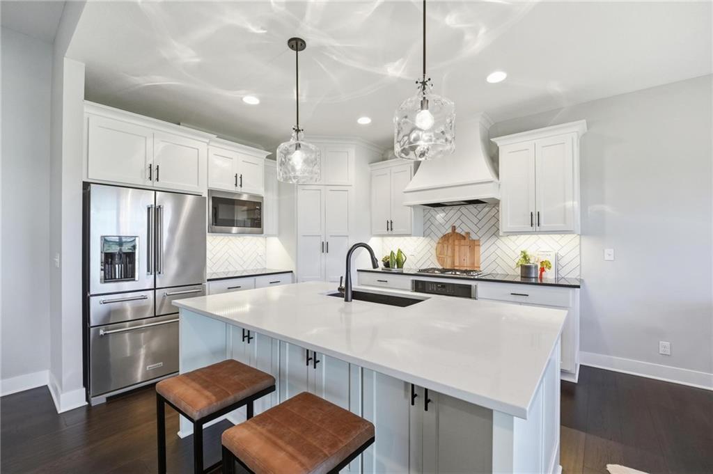 Listing Photo MLS #HMS2628979