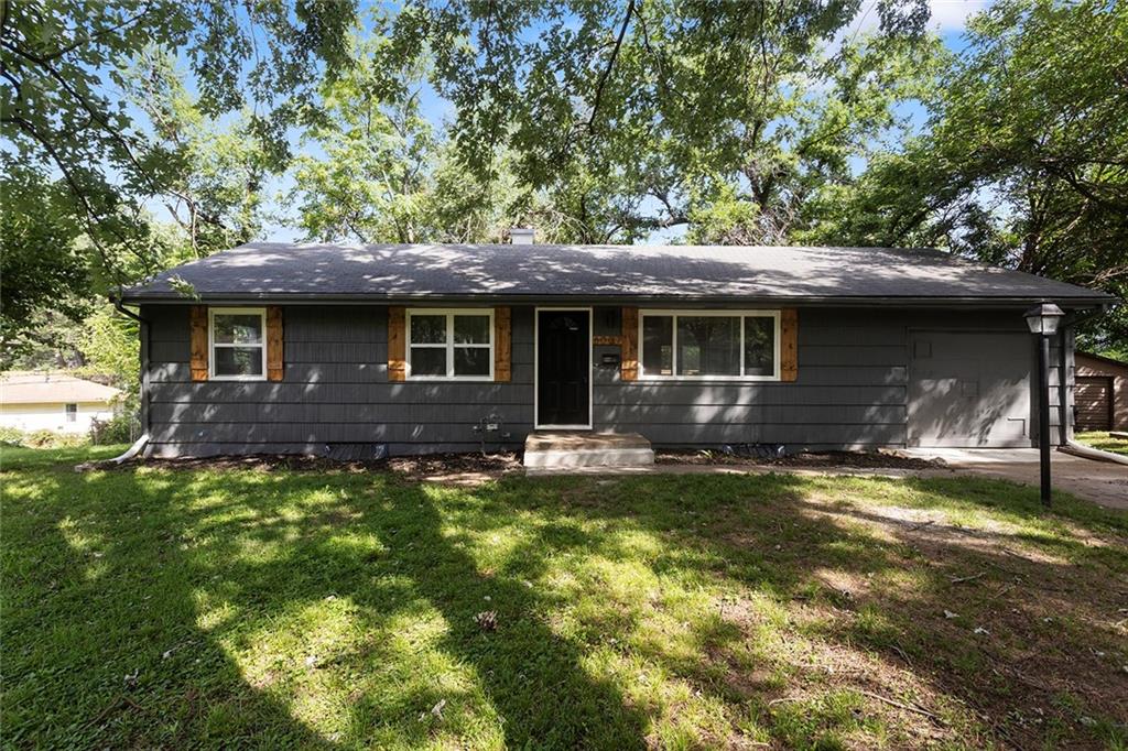 Listing Photo MLS #HMS2629011