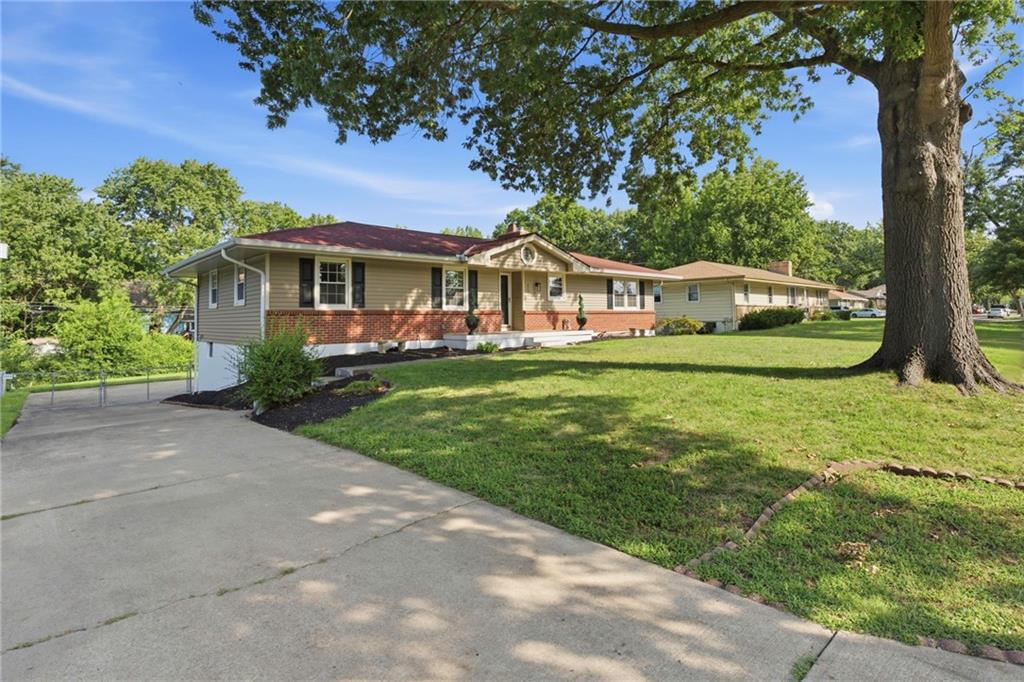 Listing Photo MLS #HMS2629092