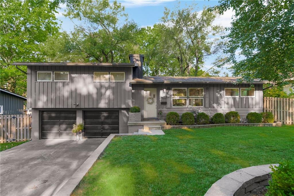 Listing Photo MLS #HMS2629379