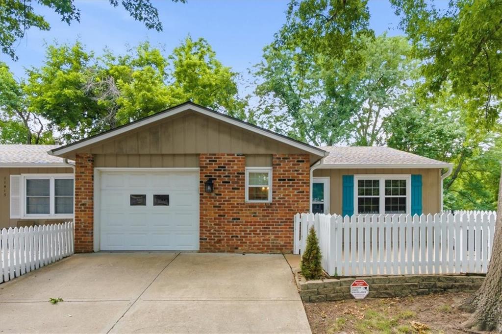 Listing Photo MLS #HMS2629619