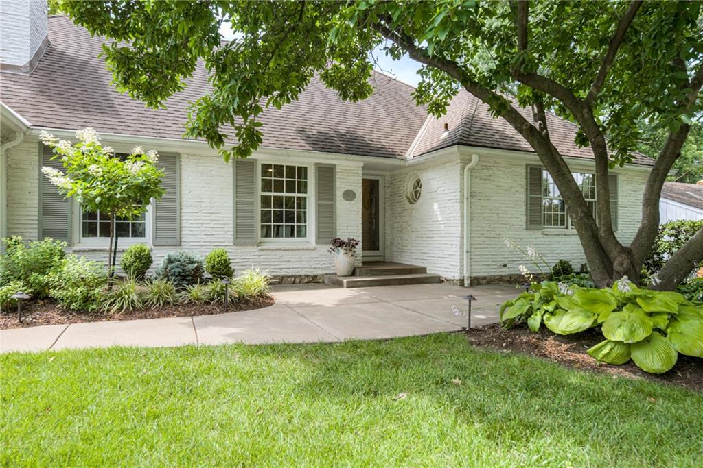 Listing Photo MLS #HMS2629702