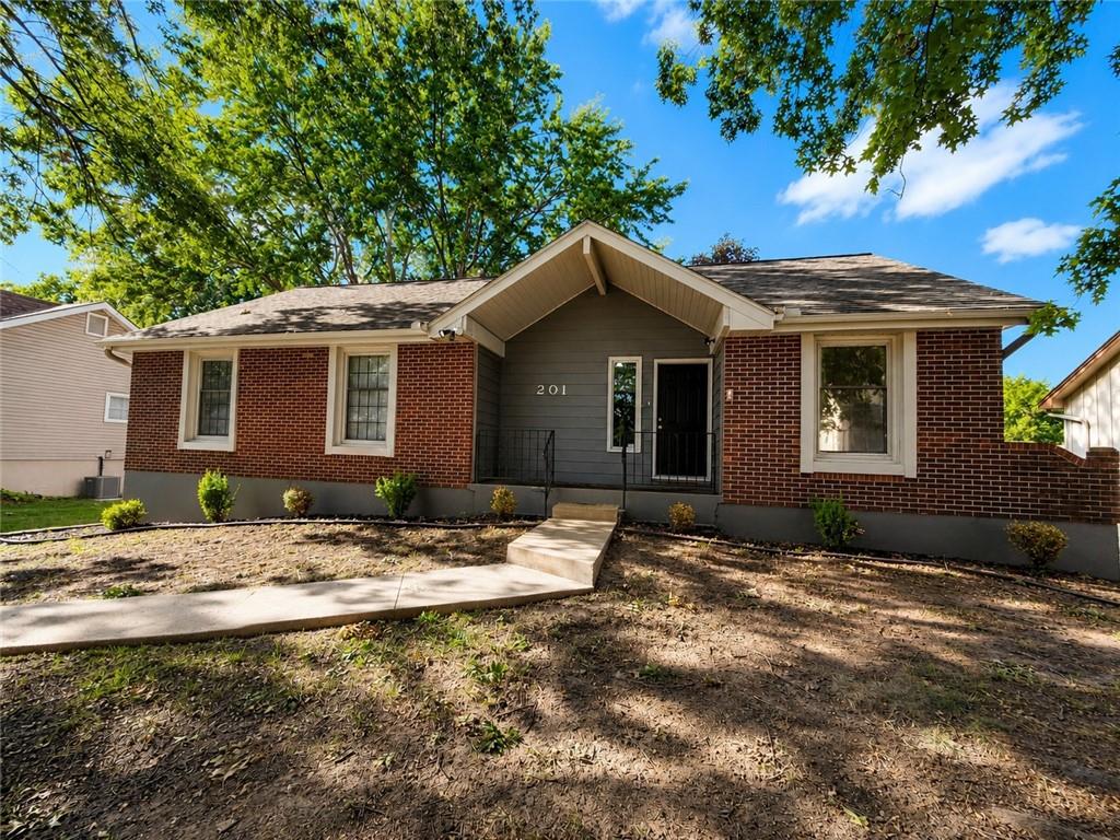 Listing Photo MLS #HMS2630198