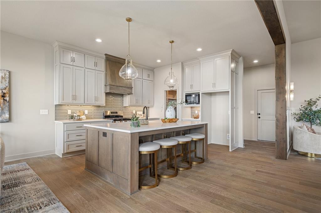 Listing Photo MLS #HMS2630385