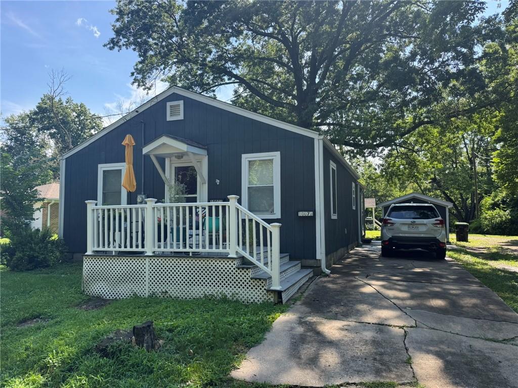 Listing Photo MLS #HMS2630412