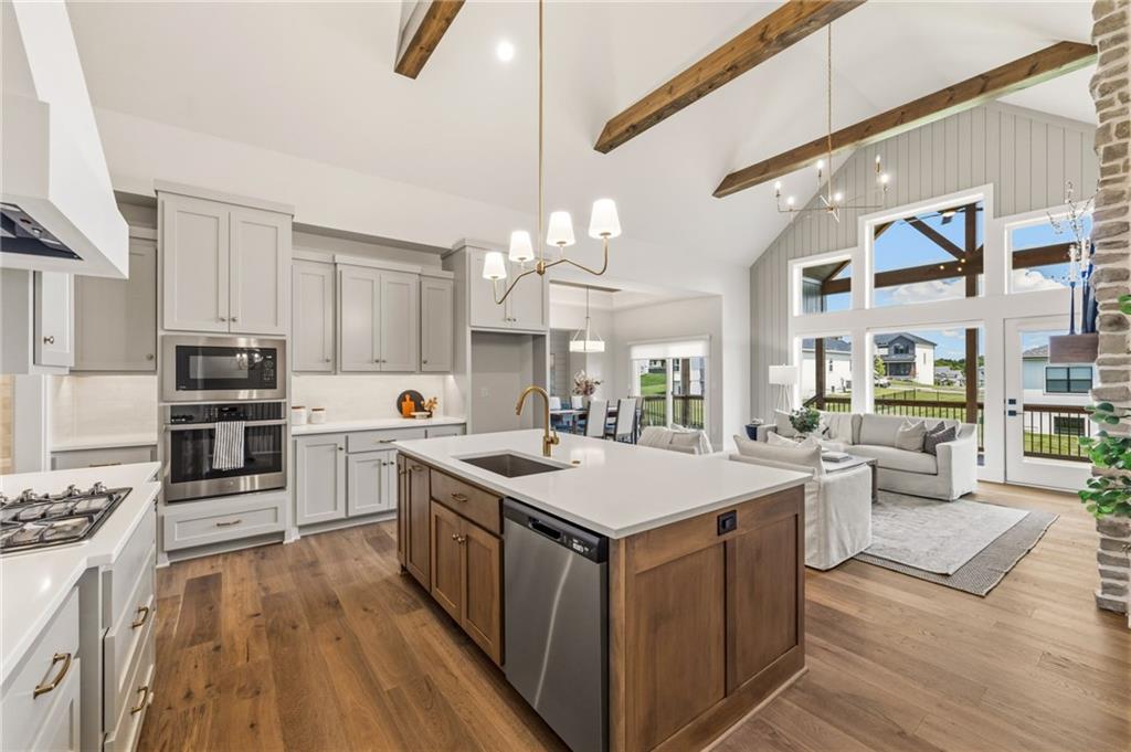 Listing Photo MLS #HMS2630663