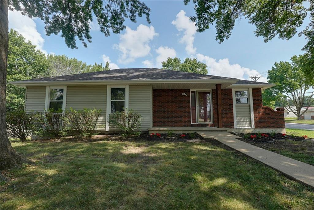Listing Photo MLS #HMS2631853