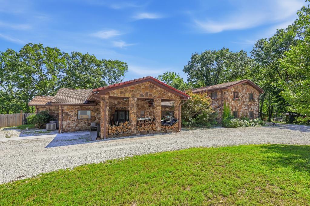 Listing Photo MLS #HMS2632019