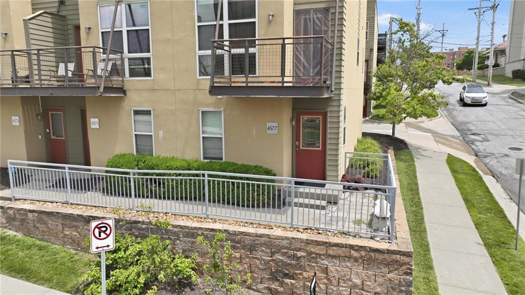 Listing Photo MLS #HMS2632131