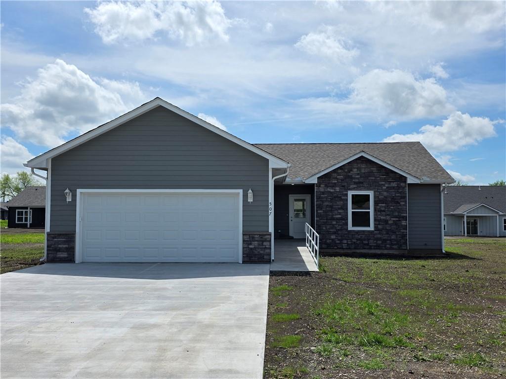 Listing Photo MLS #HMS2632550
