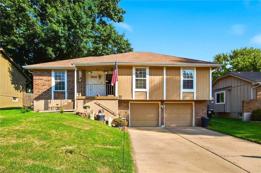 Listing Photo MLS #HMS2636912