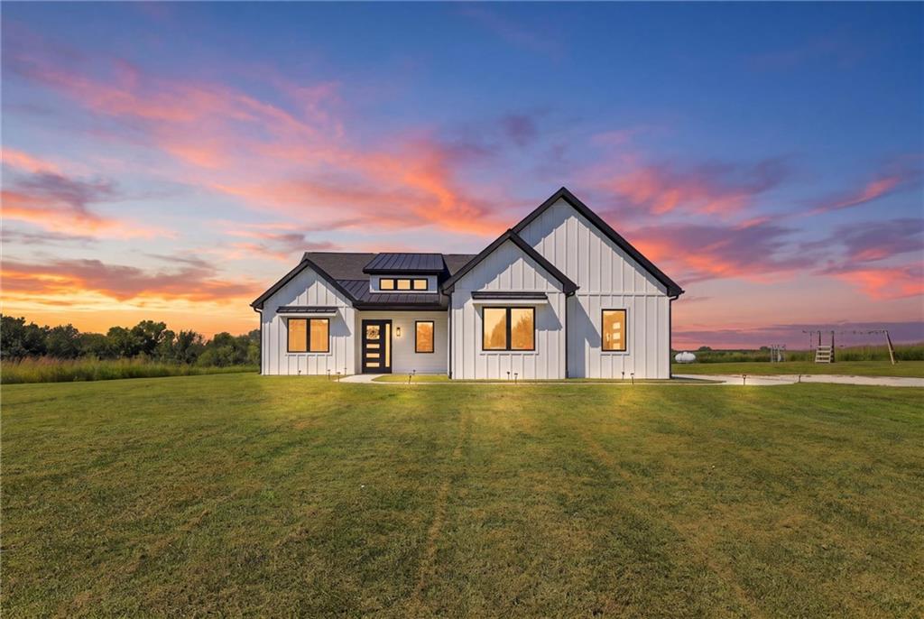 Listing Photo MLS #HMS2637801