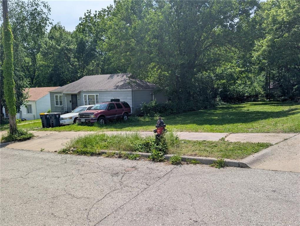Listing Photo MLS #HMS2639022