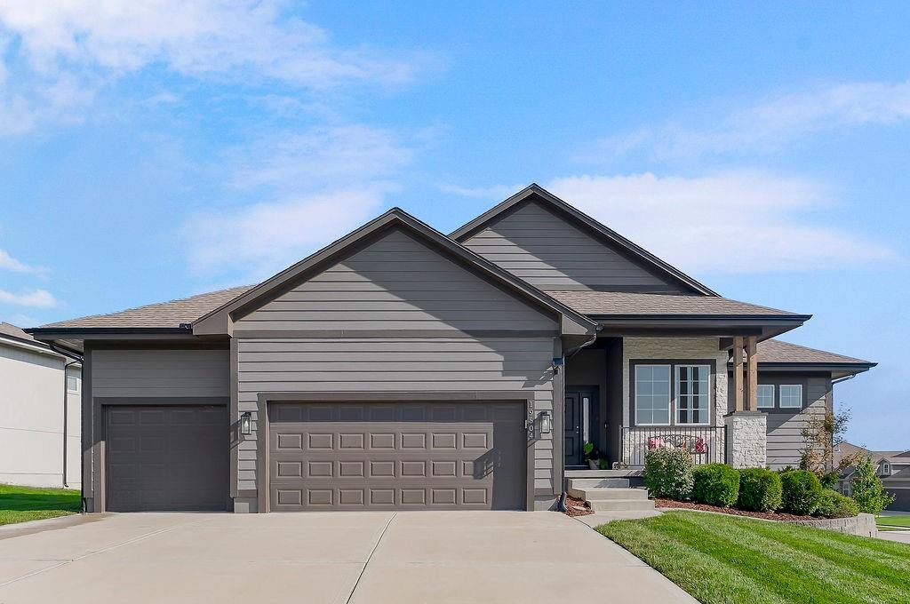 Listing Photo MLS #HMS2639046