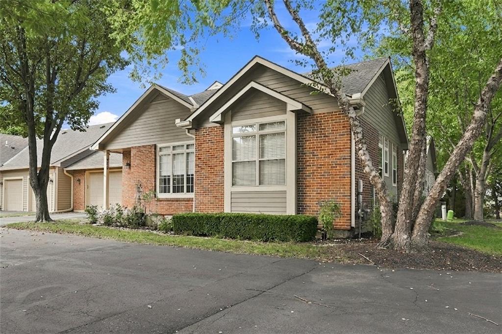 Listing Photo MLS #HMS2639146