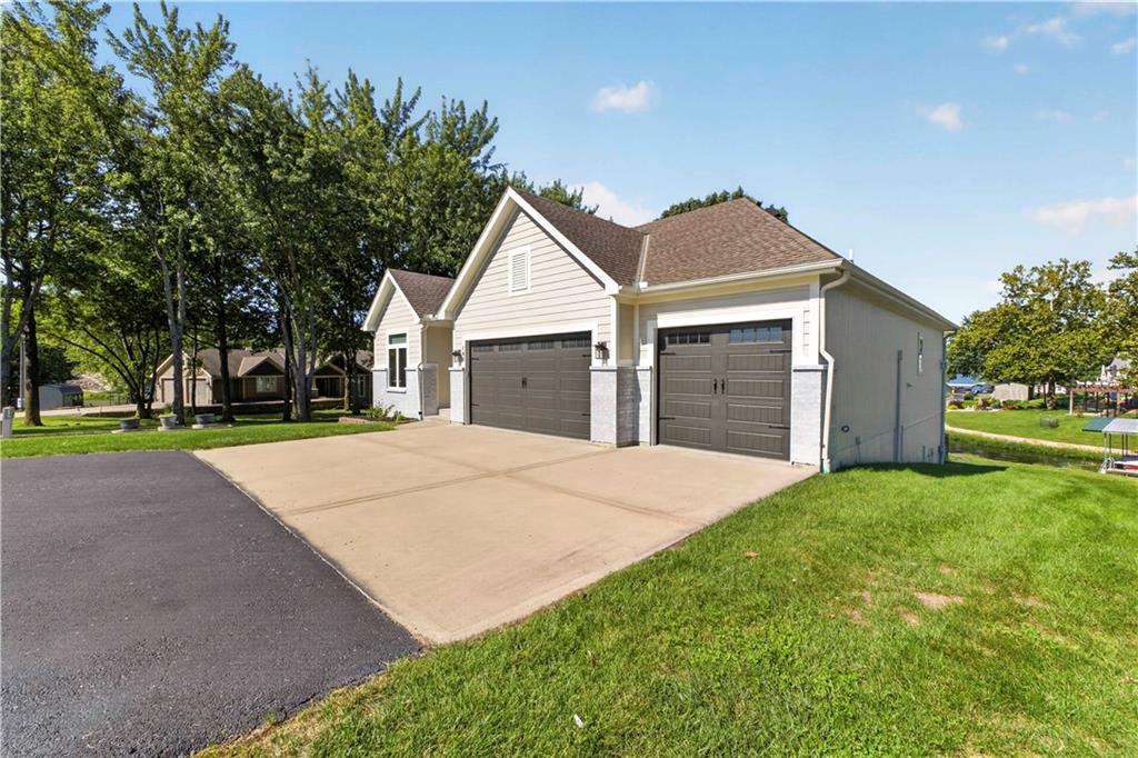 Listing Photo MLS #HMS2639353
