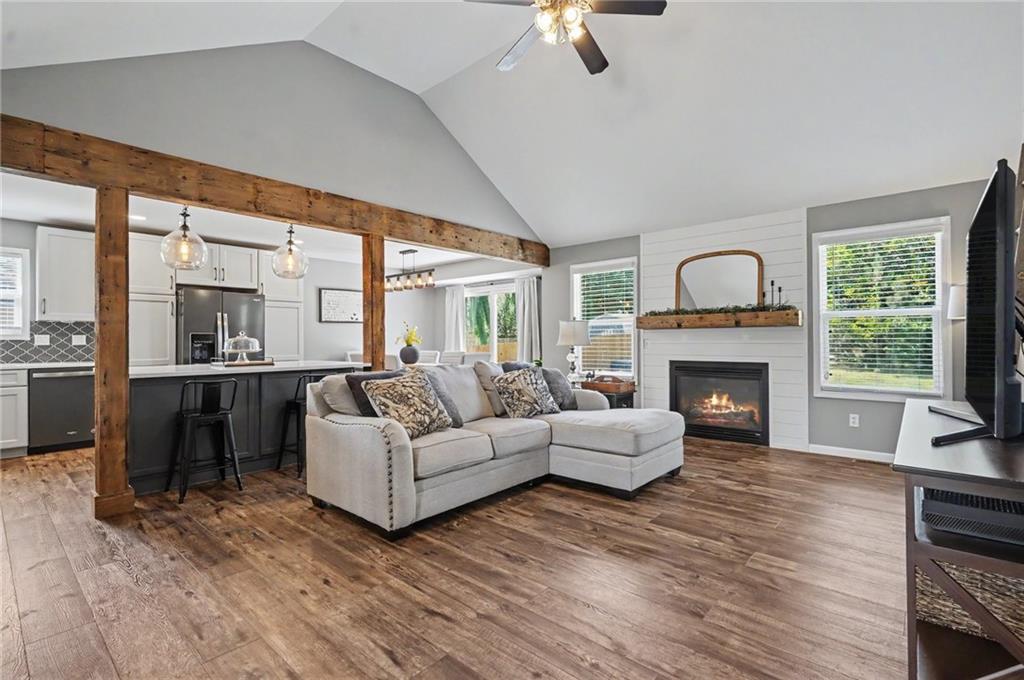 Listing Photo MLS #HMS2640102