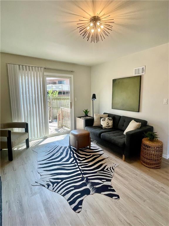 Listing Photo MLS #HMS2640894