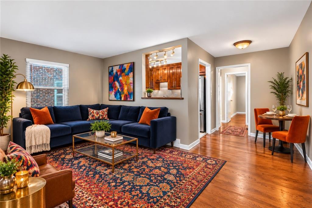 Listing Photo MLS #HMS2644023