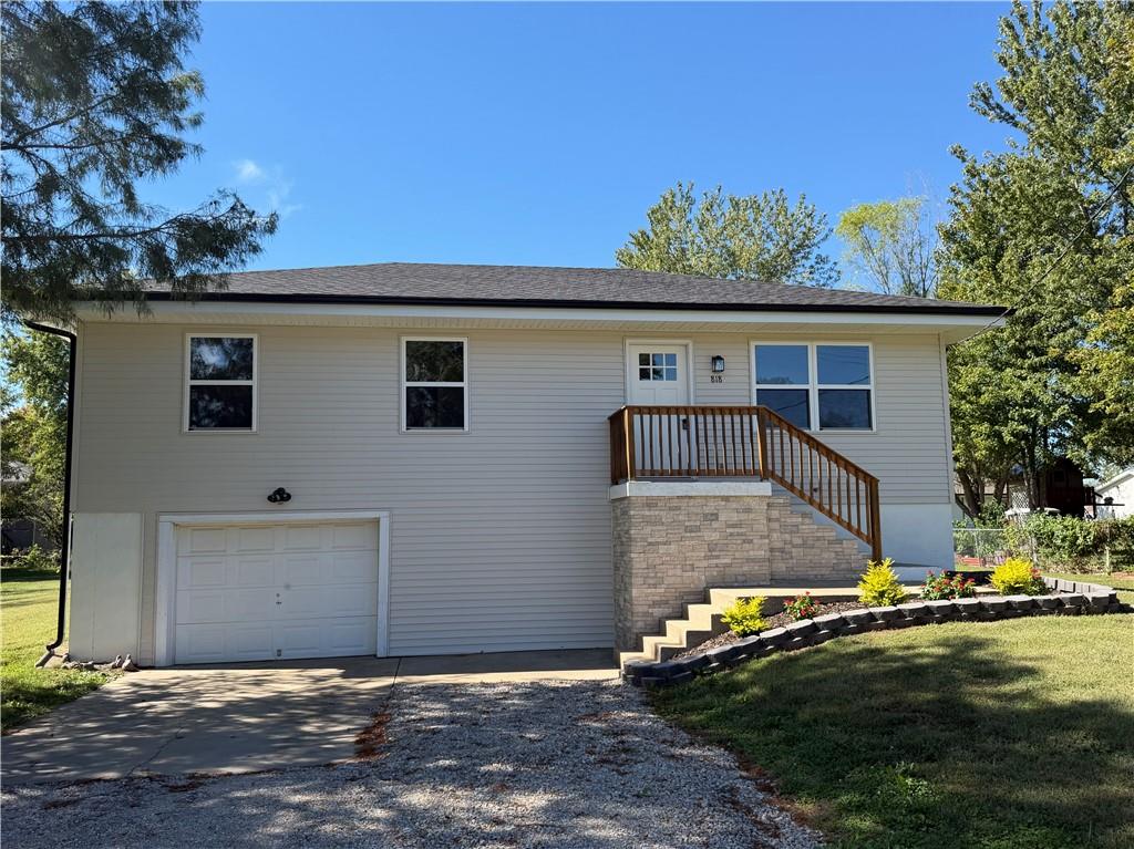 Listing Photo MLS #HMS2645829