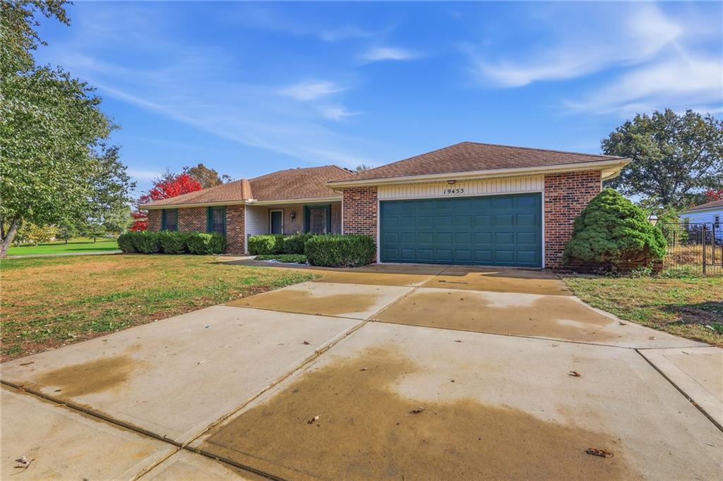 Listing Photo MLS #HMS2646089